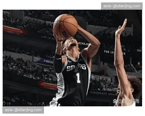 马刺文班亚马复出内线压制助球队客胜独行侠